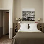 فندق دو لا بلاس دو لوفر - إسبريت دي فرنس 4*