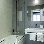 دو لا بلاس دو لوفر - إسبريت دي فرنس فندق 4*