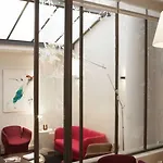 دو لا بلاس دو لوفر - إسبريت دي فرنس فندق