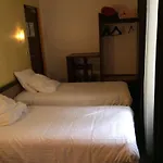 دو لا بلاس دو لوفر - إسبريت دي فرنس 4*