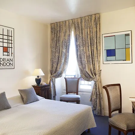 De La Place Du Louvre - Esprit De France Szálloda 4*