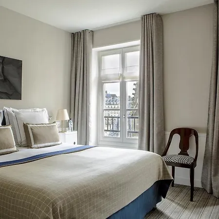 De La Place Du Louvre - Esprit De France 4*