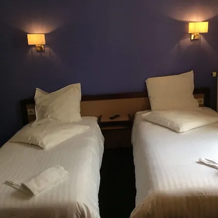 De La Place Du Louvre - Esprit De France 4* Párizs