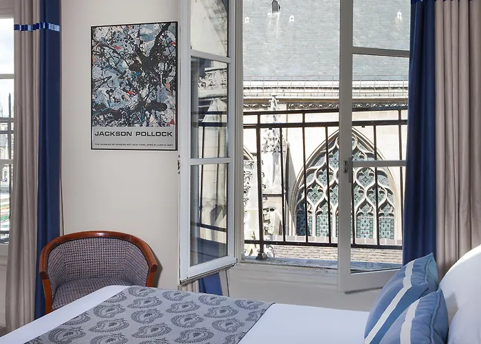 De La Place Du Louvre - Esprit De France 4*