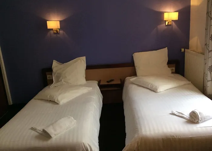 De La Place Du Louvre - Esprit De France 4* פריז