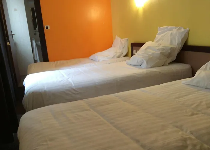 De La Place Du Louvre - Esprit De France פריז